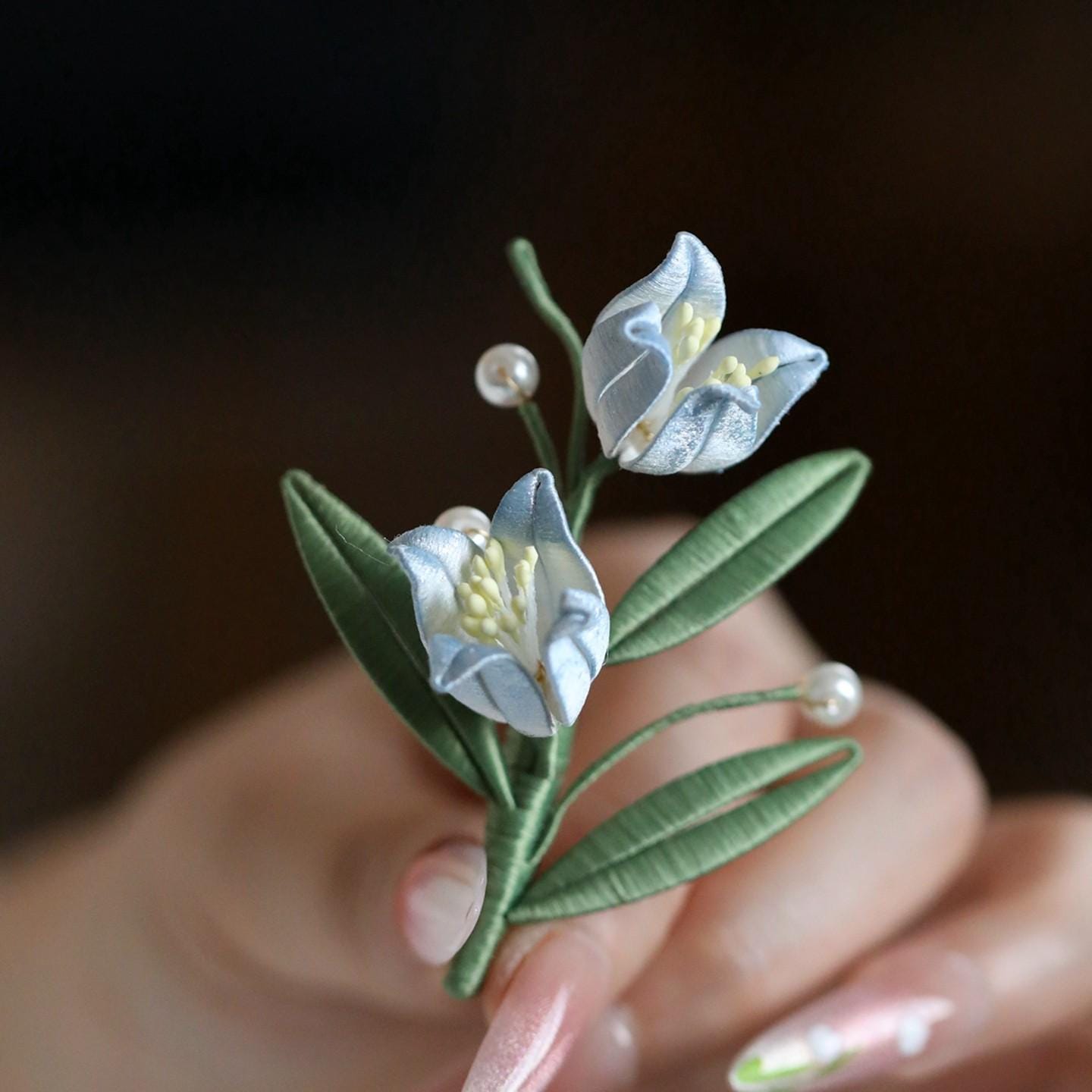 Silk Tulip Brooch Handmade Ronghua Velvet Flower