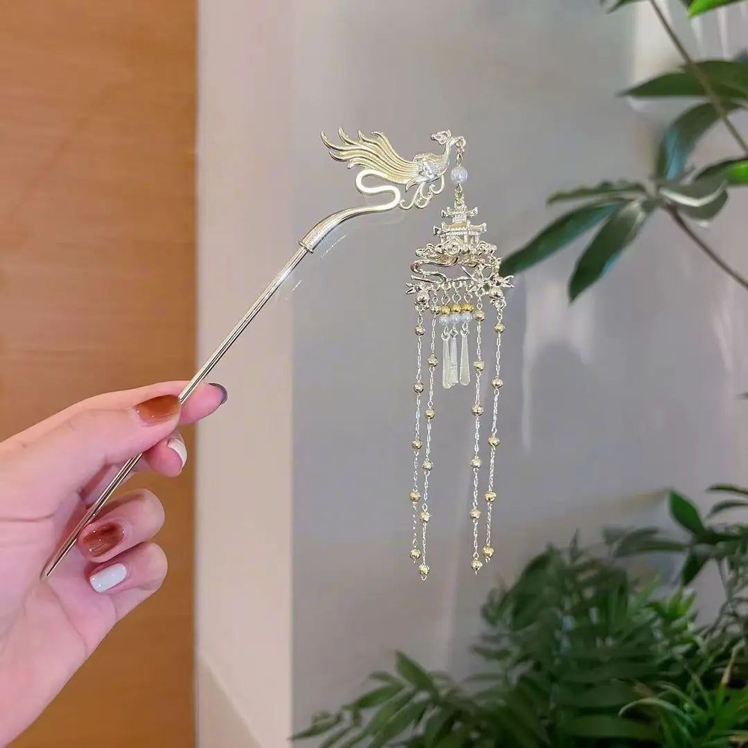 Phoenix Seeks the Phoenix Hairpin