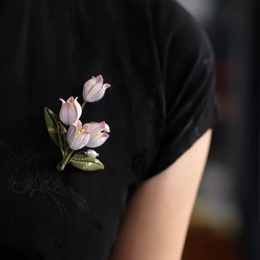 New Chinese Style Lily of the Valley Corsage – Artistic Floral Brooch for Dresses and Outerwear