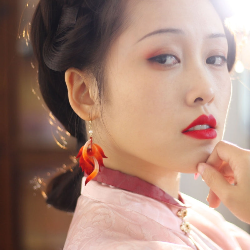 Flowing fox-tail drops earrings, side profile