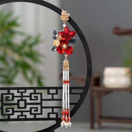 traditional brooch pin styled on Hanfu