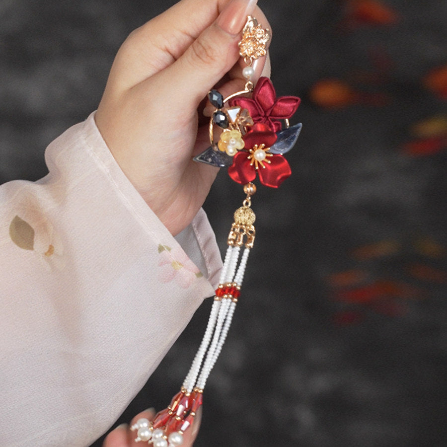 traditional brooch pin styled on Hanfu styled for an occasion
