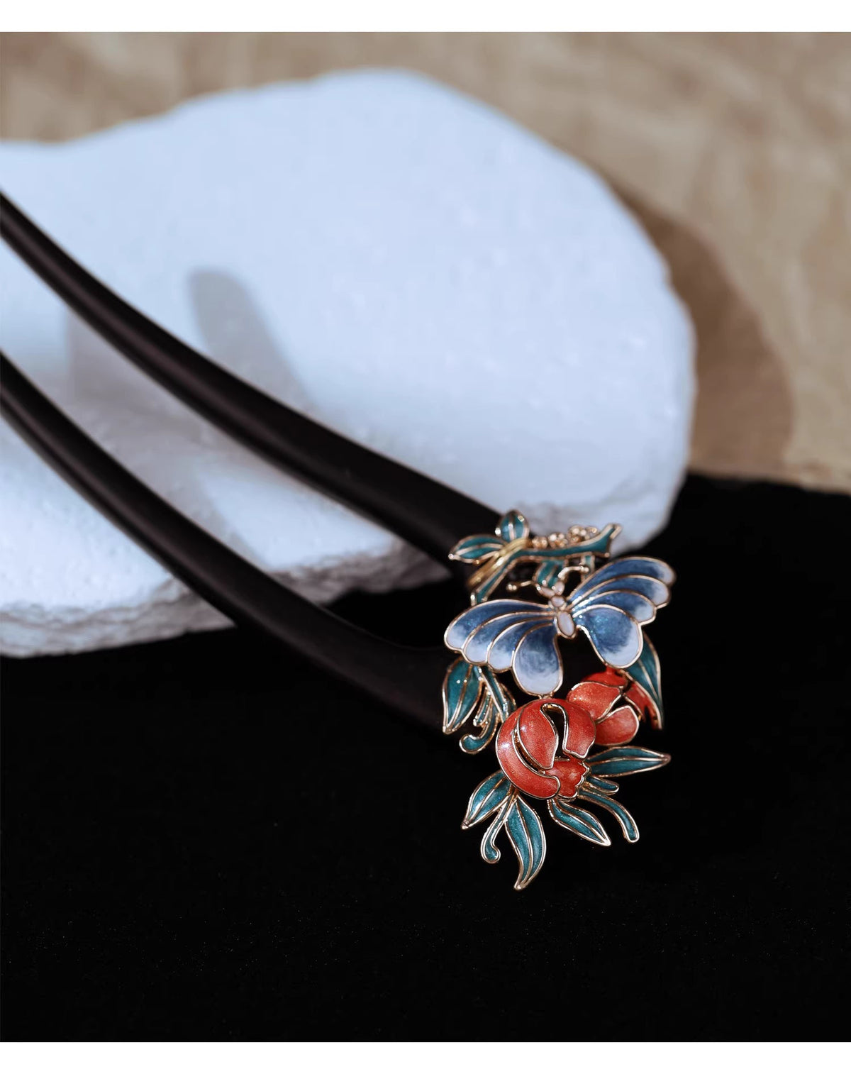 Vintage Chinese Style Ebony Wood Butterfly Hairpin with Pearl Tassel – Elegant Qipao Hair Accessory for Women