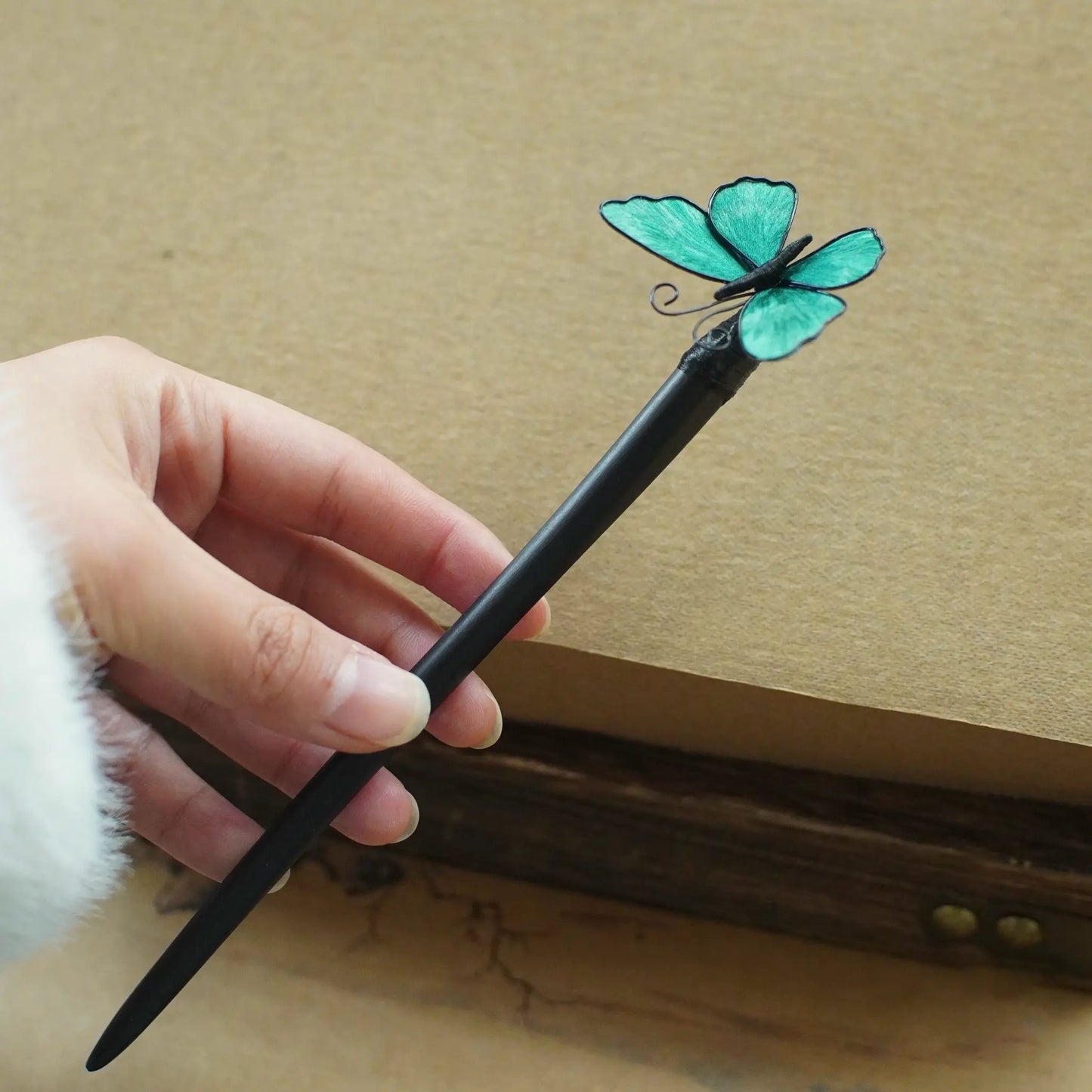 Emerald Green Butterfly Hair Stick – Elegant Nature-Inspired Hair Pin