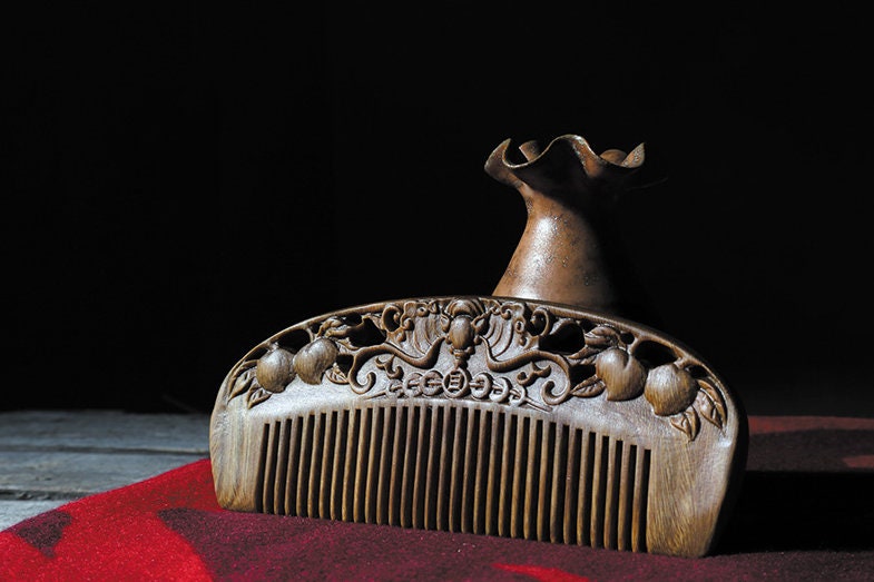 Green Sandalwood Massage Comb Anti Static Wooden