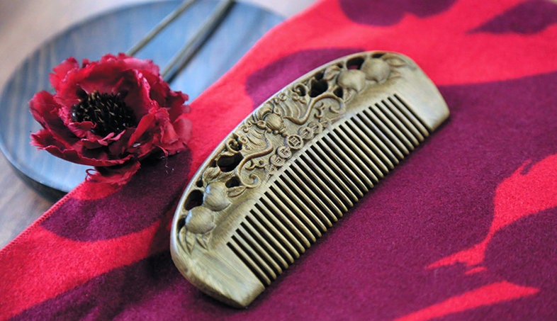 Green Sandalwood Massage Comb Anti Static Wooden