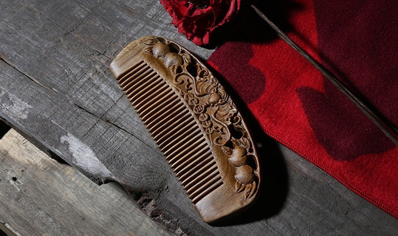 Green Sandalwood Massage Comb Anti Static Wooden