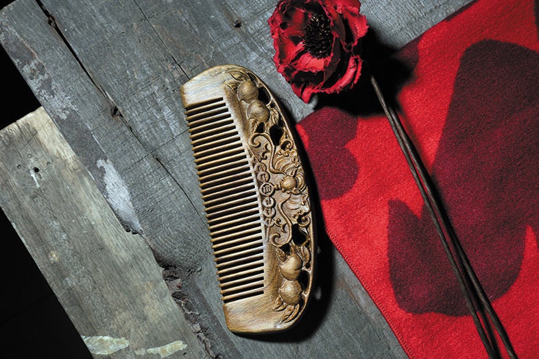 Green Sandalwood Massage Comb Anti Static Wooden