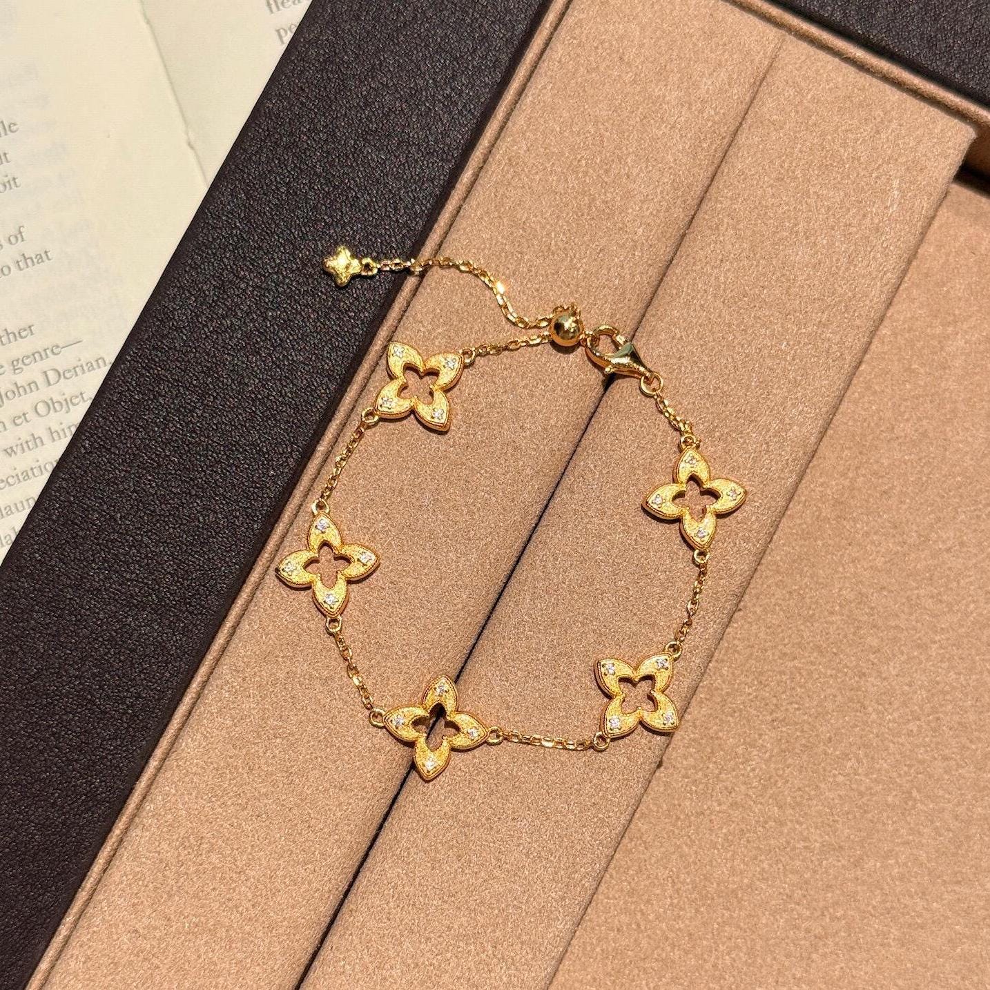 Lucky Clover Necklace and Bracelet Jewelry Set