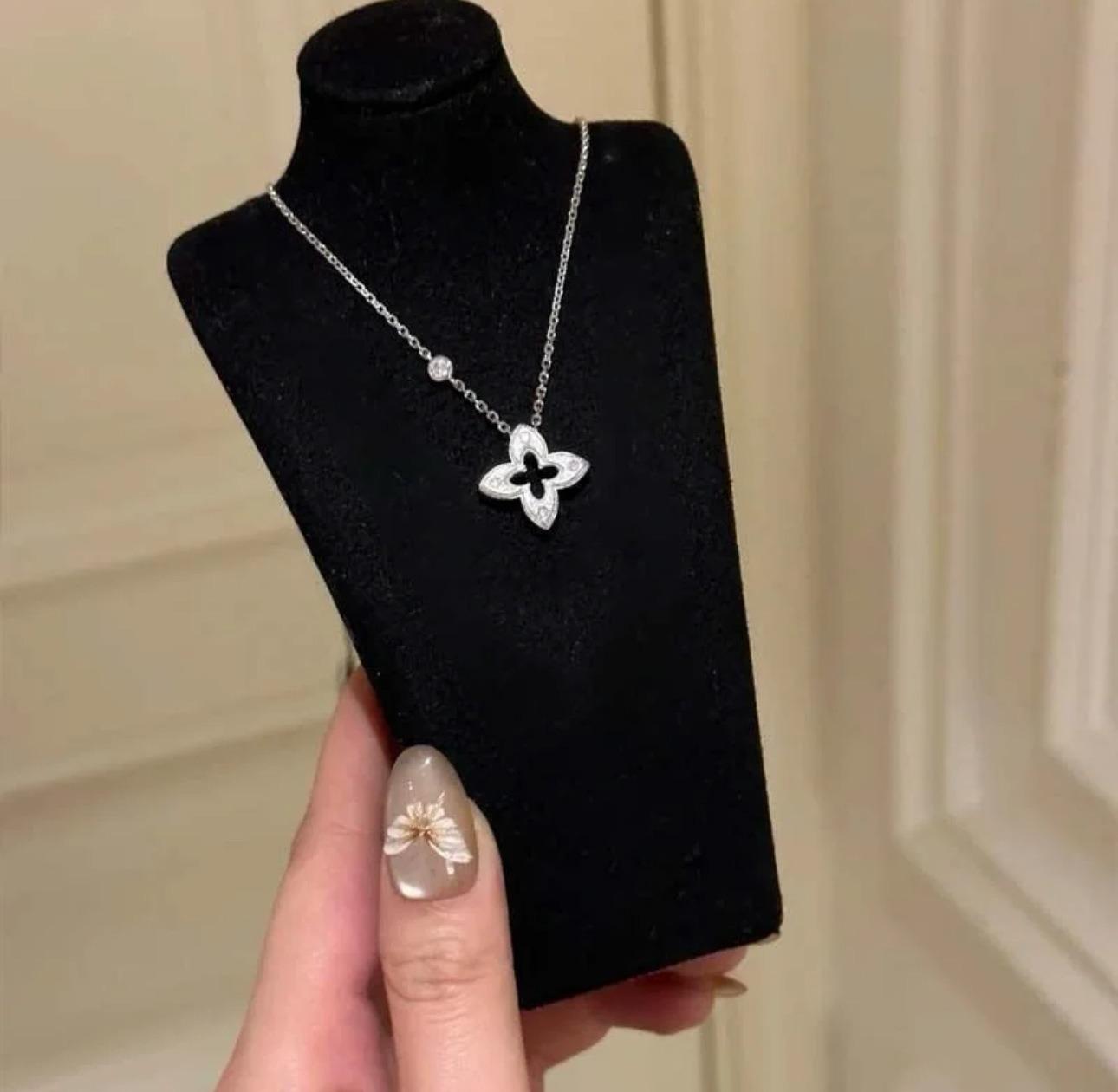 Lucky Clover Necklace and Bracelet Jewelry Set