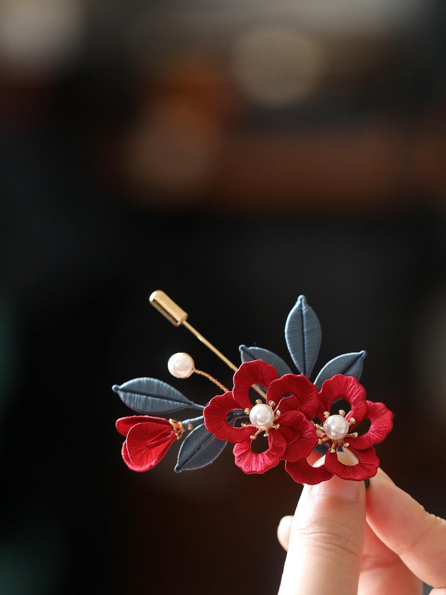 Silk Butterfly Brooch Handmade Ronghua Velvet Flower