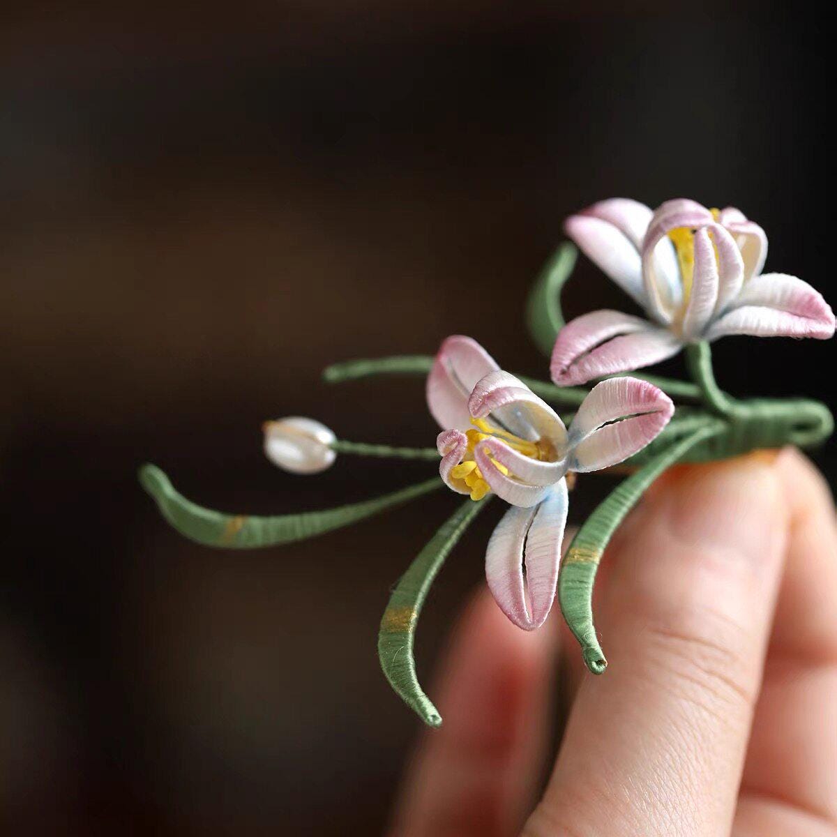 Silk Butterfly Brooch Handmade Ronghua Velvet Flower