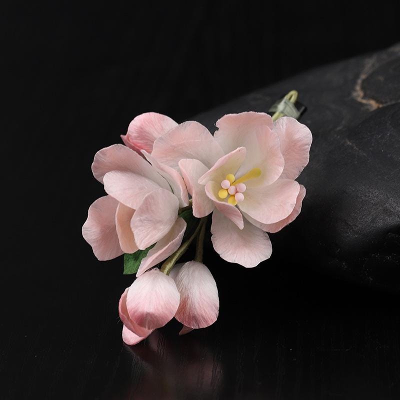 Handmade Silk Flower Hair Clip Pearl Bee Hairpin